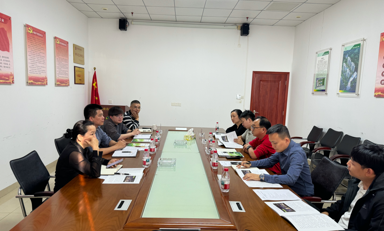 瓊山區(qū)科工信局等拜訪省供銷集團(tuán) 共繪招商引資發(fā)展新藍(lán)圖